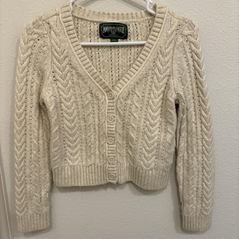 American Eagle Sweater Top